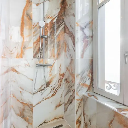 Le De Medreville * Apartment *